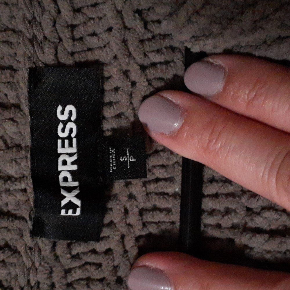 Sweater - Picture 4 of 4